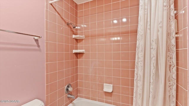 144 S Halifax Ave Unit 46, Daytona Beach, FL 32118 - full bathroom with shower / bath combo with shower curtain and toilet