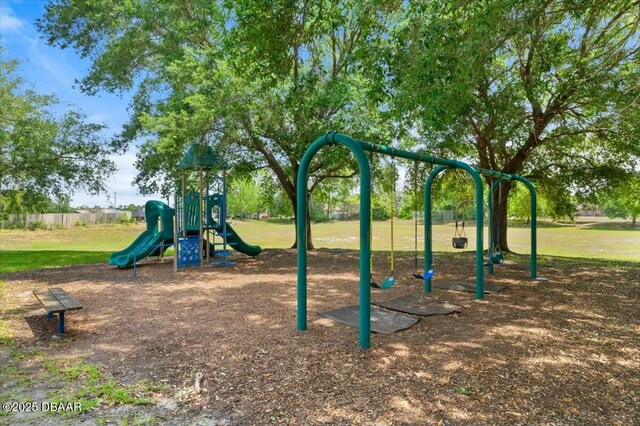 979 Leyburn Dr, Deltona, FL 32725 - community playground with a yard