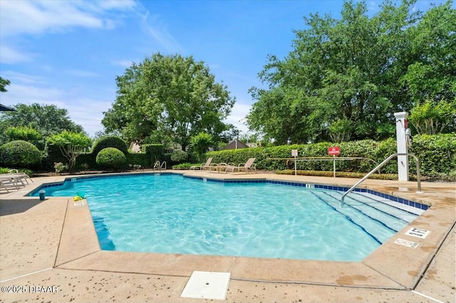 979 Leyburn Dr, Deltona, FL 32725 - pool with a patio