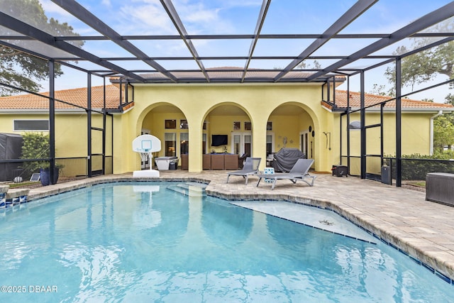 1207 Kaleen Dr, Ormond Beach, FL 32174 - swimming pool with a patio, outdoor lounge area, and a lanai