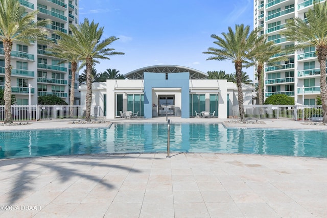 view of swimming pool featuring a patio