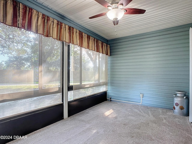 111 Grey Branch Rd, Port Orange, FL 32128 - unfurnished sunroom with a ceiling fan