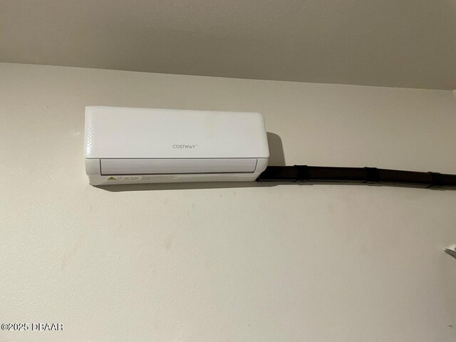119 Fishermans Cove Dr, Edgewater, FL 32141 - detailed view of a wall unit AC