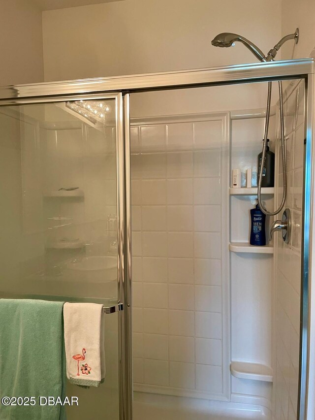 119 Fishermans Cove Dr, Edgewater, FL 32141 - bathroom with a shower stall