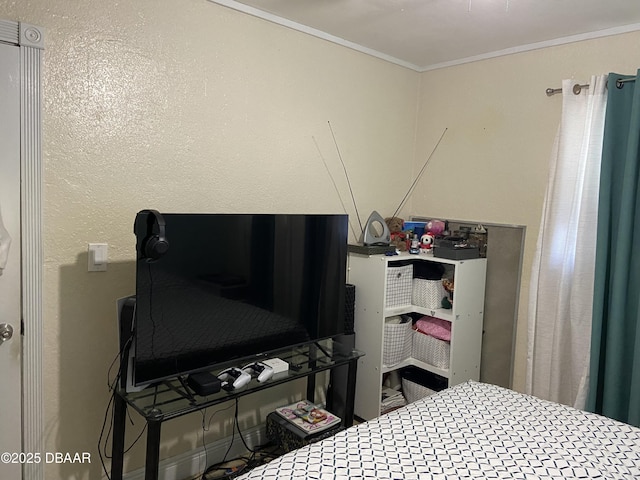 4250 SW 67th Ave Unit 32, Miami, FL 33155 - bedroom featuring crown molding