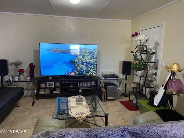 4250 SW 67th Ave Unit 32, Miami, FL 33155 - tiled living room with ornamental molding
