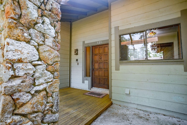 view of entrance to property