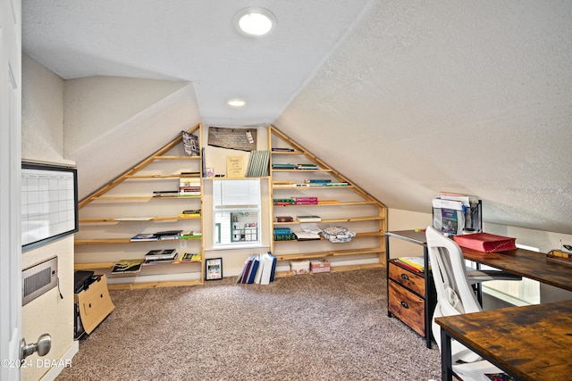 office space with lofted ceiling, a textured ceiling, carpet flooring, and recessed lighting