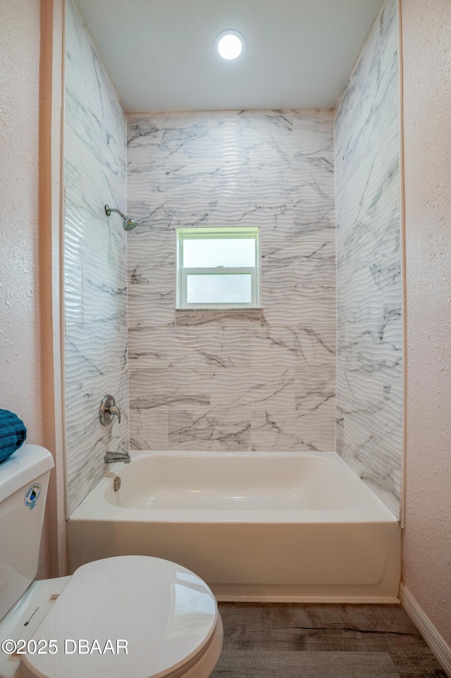 707 Hamilton St, New Smyrna Beach, FL 32168 - full bath featuring toilet and shower / tub combination