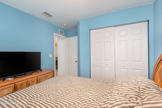 bedroom featuring a closet