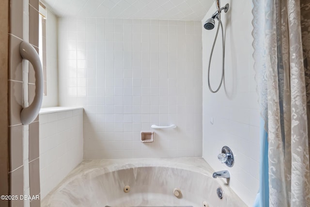 bathroom featuring shower / bath combo