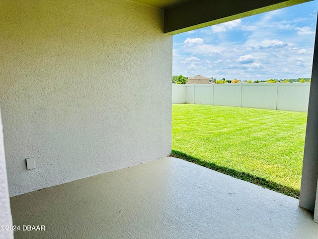 view of yard with a patio area