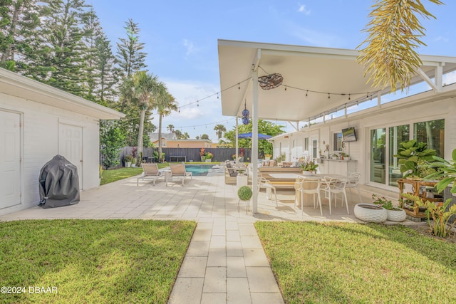 view of yard with a patio