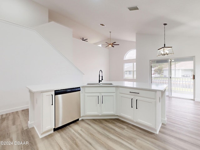 5336 Georgia Peach Ave, Port Orange, FL 32128 - kitchen featuring dishwasher, a sink, lofted ceiling, light wood-style flooring, and a ceiling fan