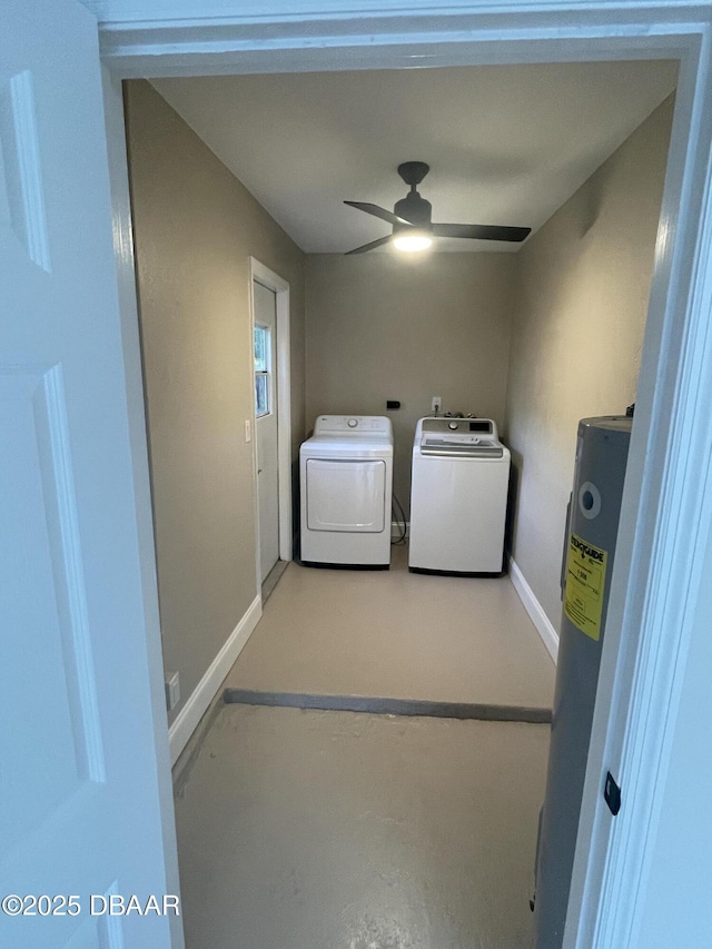 laundry room featuring washer and dryer, ceiling fan, and electric water heater