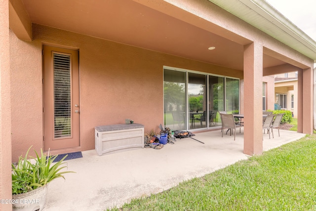 206 Laurel Point Ct, Deland, FL 32724 - view of patio / terrace