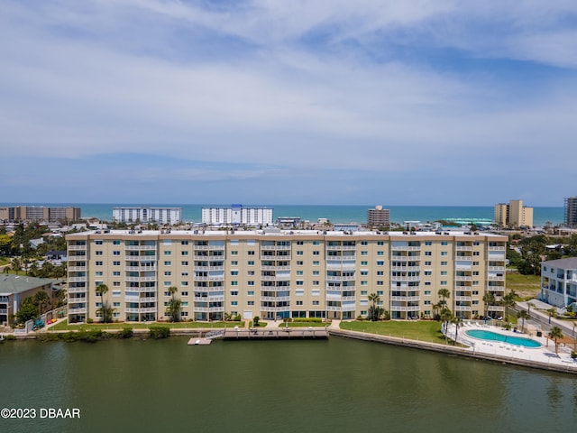 bird's eye view featuring a water view