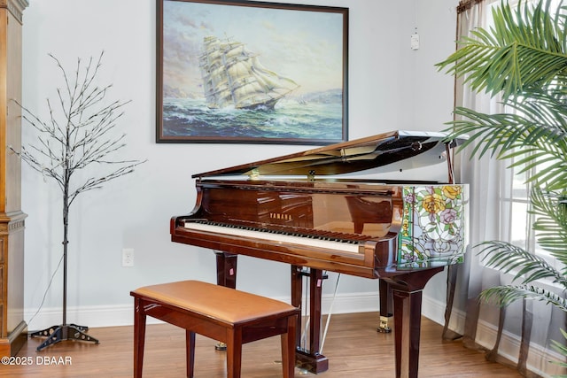 19343 Moorgate St, Orlando, FL 32833 - sitting room featuring light wood-style floors and baseboards