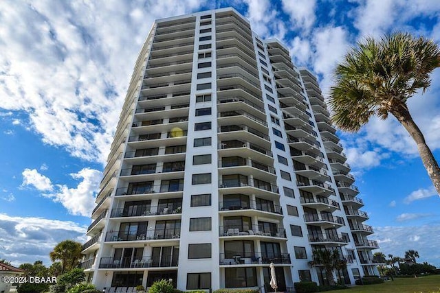 2425 S Atlantic Ave Unit 1403, Daytona Beach, FL 32118 - view of apartment building / complex