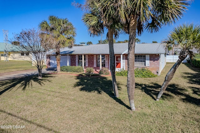 view of front facade with a front yard