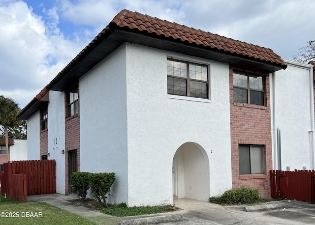 view of front of property