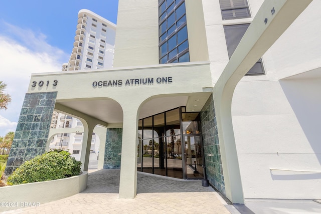 view of exterior entry