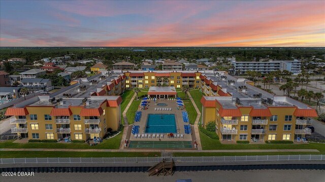 view of aerial view at dusk