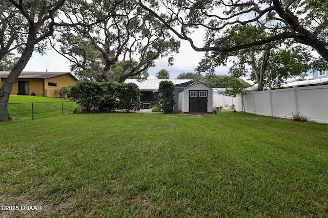 view of yard with a shed