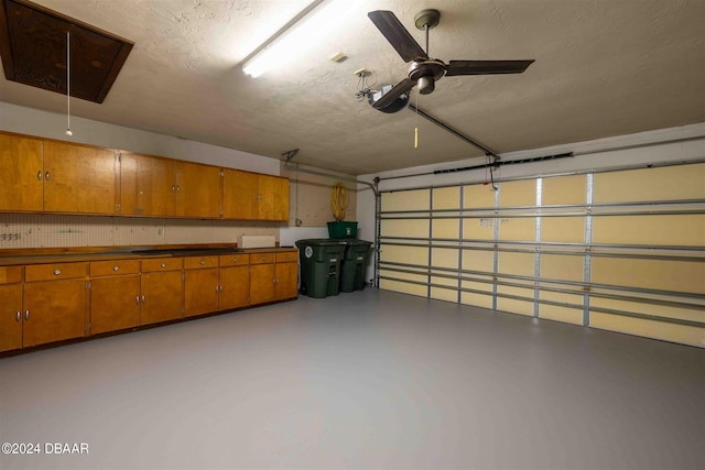 garage featuring ceiling fan