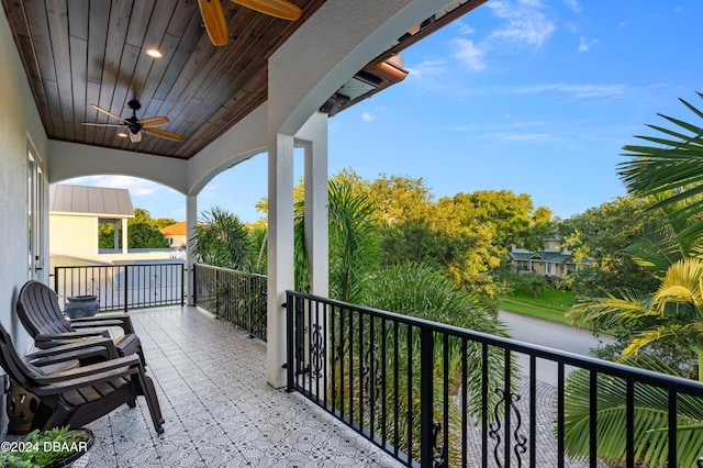 balcony with ceiling fan