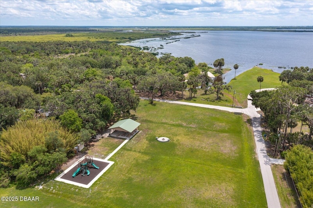 bird's eye view with a water view