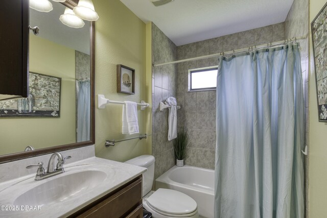 30 Foxfield Look, Ormond Beach, FL 32174 - full bathroom featuring toilet, shower / bath combination with curtain, and vanity
