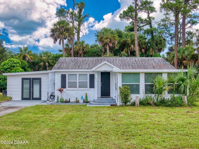 view of front of house with a front yard