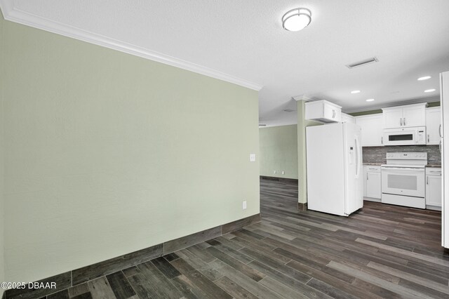 800 Lora St, Daytona Beach, FL 32114 - photo 17