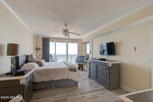 bedroom featuring access to outside, ornamental molding, light hardwood / wood-style floors, and ceiling fan