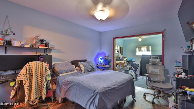 bedroom with a ceiling fan