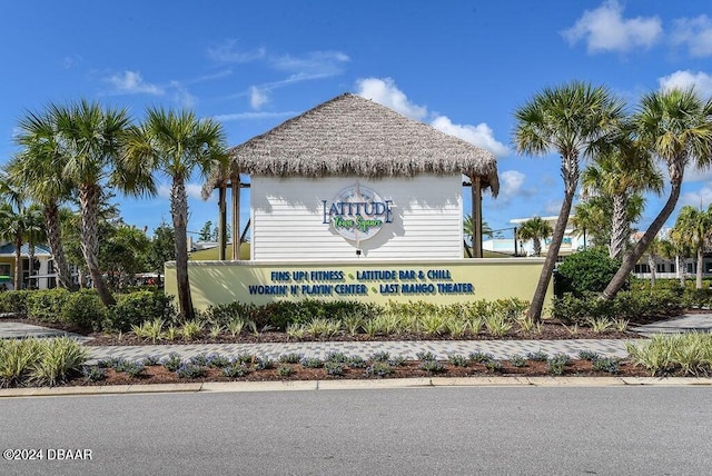 view of community / neighborhood sign