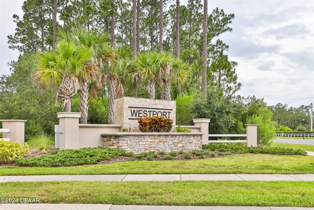 view of community / neighborhood sign