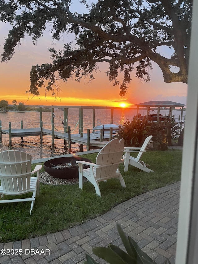 3212 John Anderson Dr, Ormond Beach, FL 32176 - surrounding community with a water view