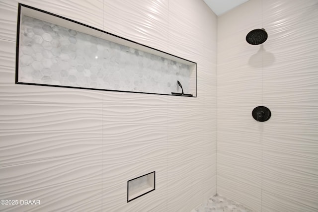 22 Sand Dune Dr, New Smyrna Beach, FL 32169 - bathroom view of a tile shower