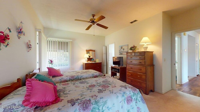 bedroom with carpet flooring and ceiling fan