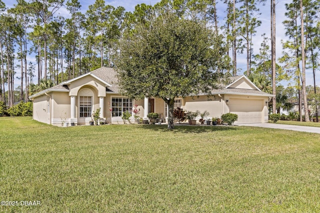 view of front of home featuring roof with shingles, stucco siding, concrete driveway, a front yard, and a garage