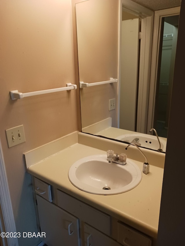 1401 S Palmetto Ave Unit 811, Daytona Beach, FL 32114 - bathroom with vanity