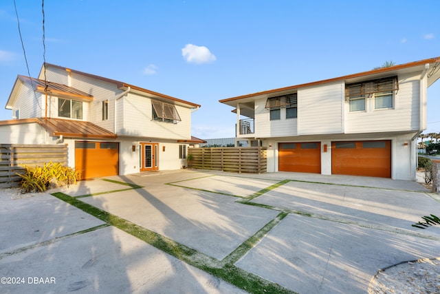 view of front of property featuring a garage