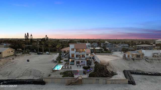 view of aerial view at dusk