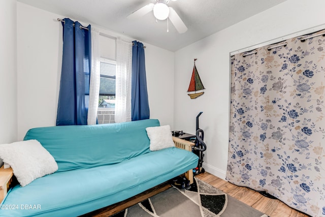 545 Cannon St, Daytona Beach, FL 32114 - living area with wood finished floors and a ceiling fan