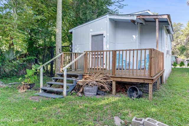 545 Cannon St, Daytona Beach, FL 32114 - back of house with a deck