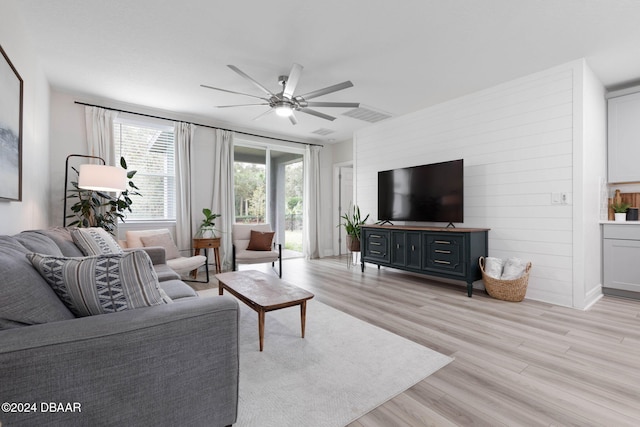 118 Pitching Wedge Dr, Daytona Beach, FL 32124 - living room with ceiling fan and light wood-type flooring