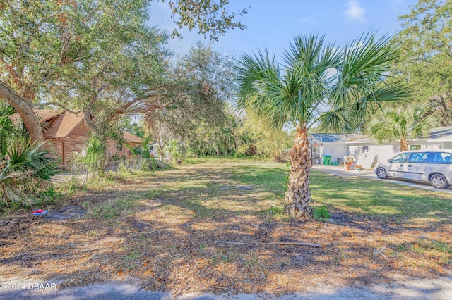 Listing photo 2 for 534 N Myrtle Ave, New Smyrna Beach FL 32168