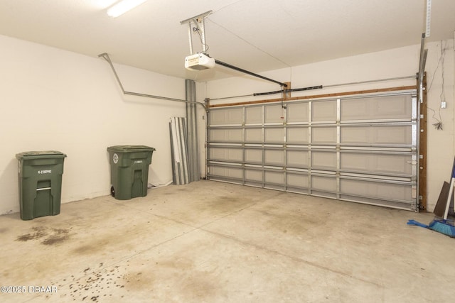 253 Catriona Dr, Daytona Beach, FL 32124 - garage featuring a garage door opener